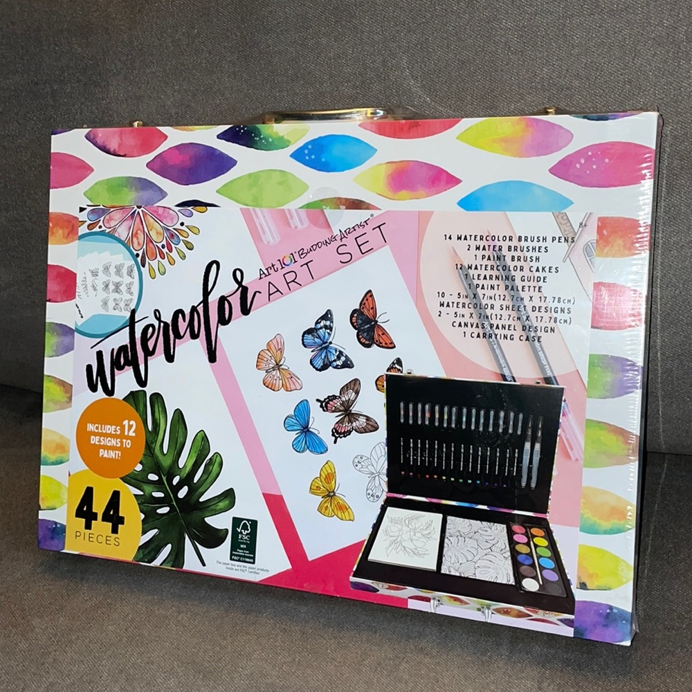 NEW.  Watercolor art set.